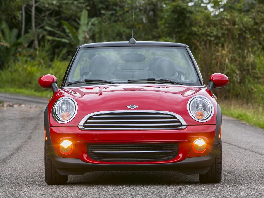  Mini Cooper Cabrio 2010 года  (US) (фото 11 из 30)